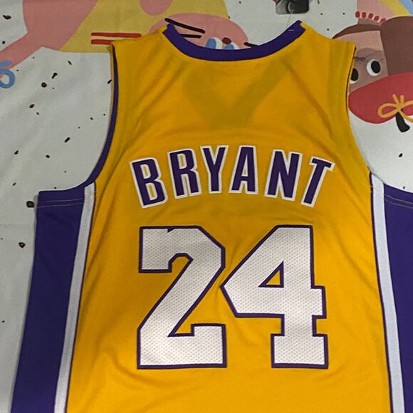 Boston Celtics Yellow Jersey Number Tatum 24 - Picture 6 of 6